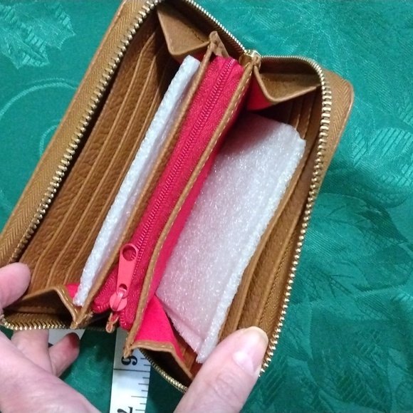 NWT DOONEY & BOURKE PEBBLE GRAIN MEDIUM ZIP AROUND WALLET♥️HP ❤️ - Picture 4 of 7